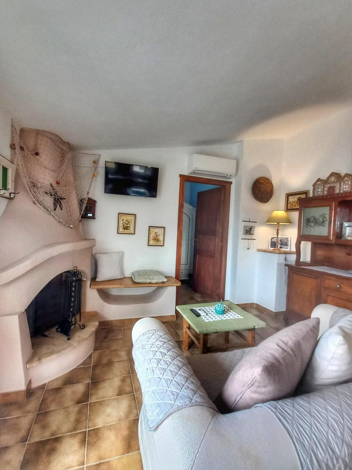 Su Pasu Villa บูโดนี ภายนอก รูปภาพ
